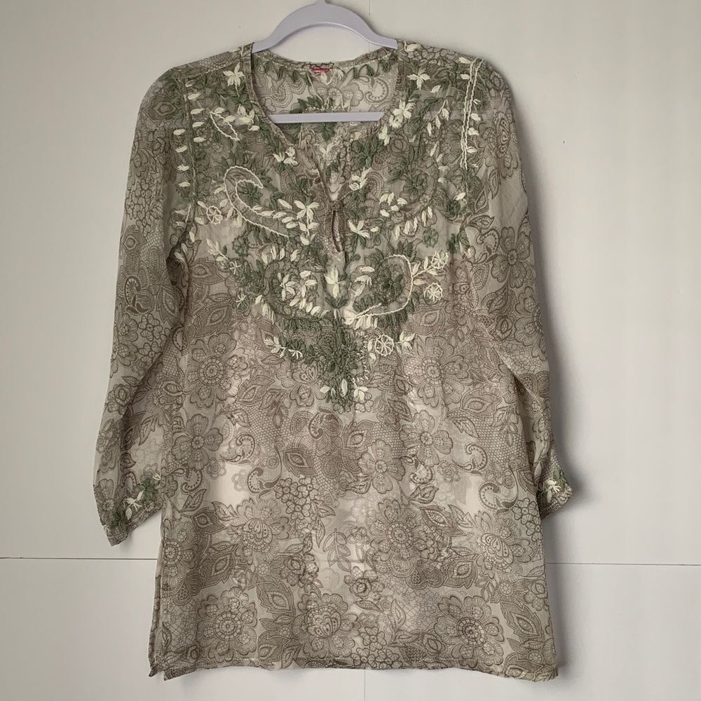 Unknown Elegant Floral Embroidered Sheer Top Tunic Size S